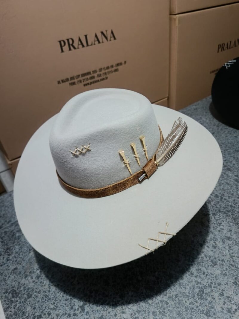 Chapeu Personalizado 3 Cravos De Ferradura  Aba 10 Gelo Original Pralana G
