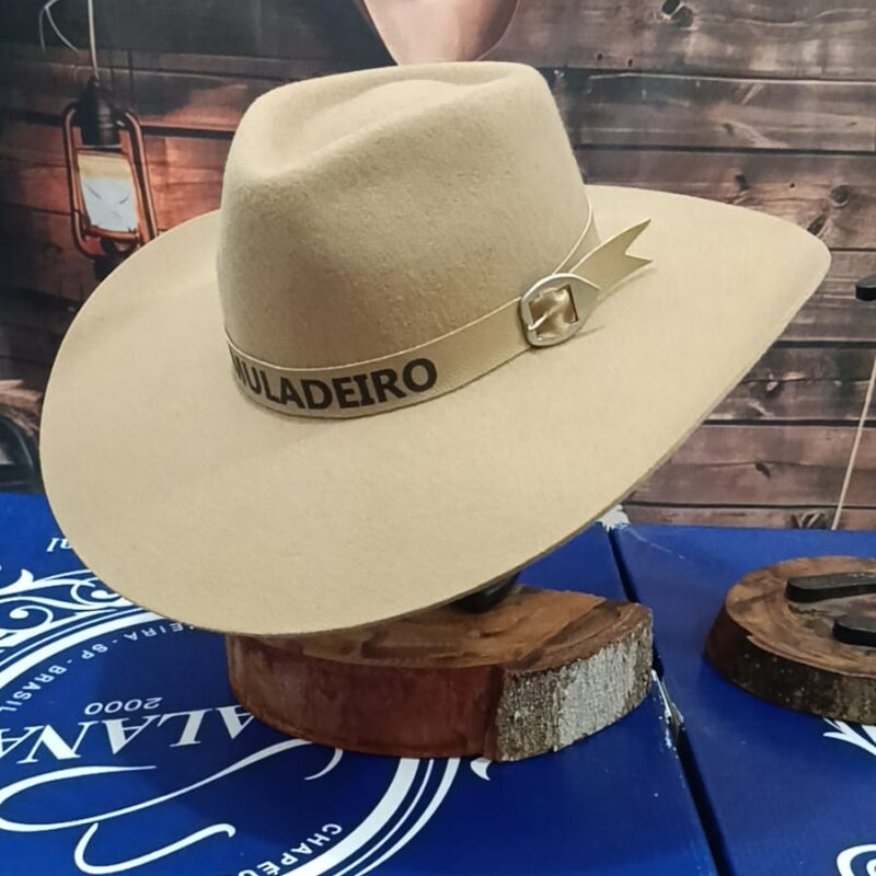 CHAPÉU PERSONALIZADO MULADEIRO ABA 10 CAMEL TAM M