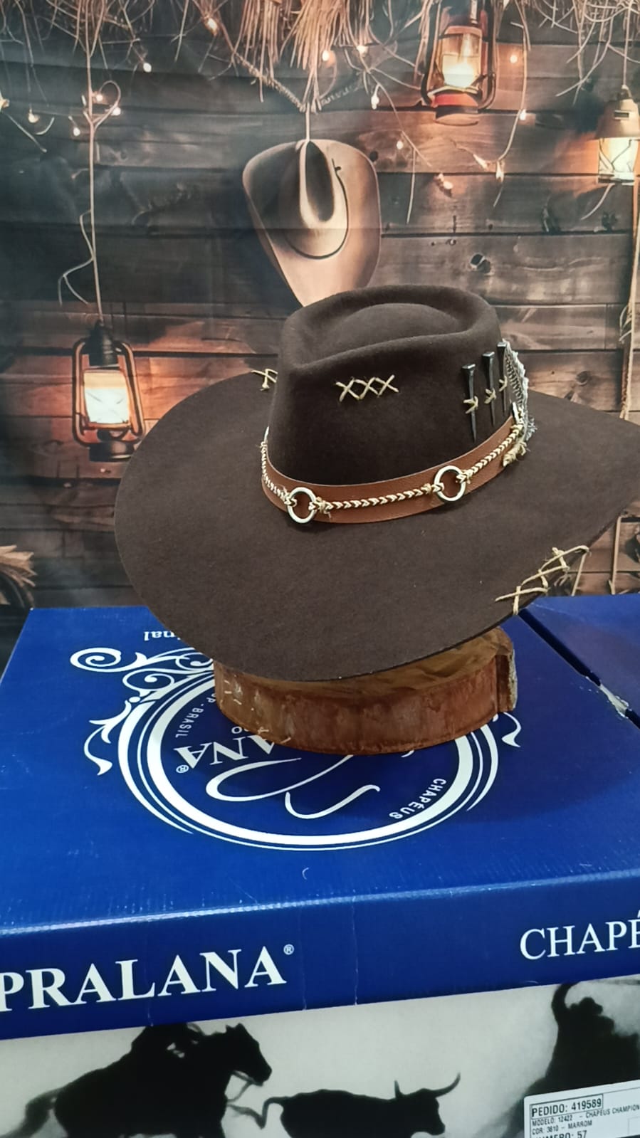 CHAPÉU 3 CRAVOS ABA LARGA COPA BAIXA PANTANEIRO ABA 13 MARROM TAM 55