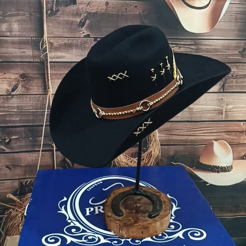 Chapeu 3 Cravos Dourado Americano Aba 11 Customizado Preto 56