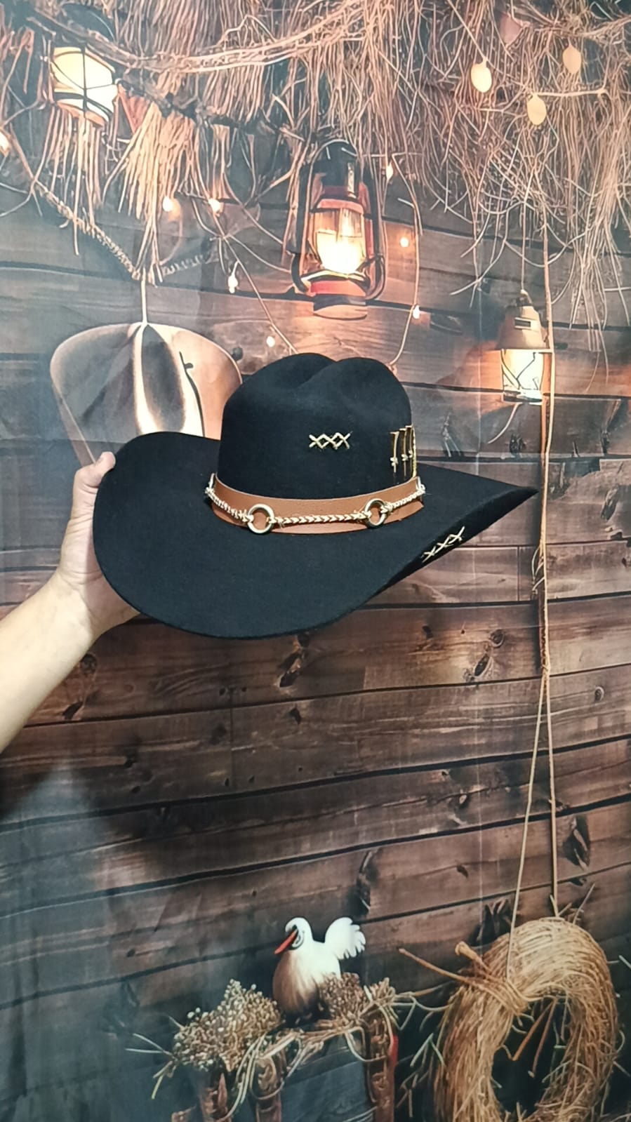 Chapeu 3 Cravos Dourado Americano Aba 11 Personalizado Preto 54