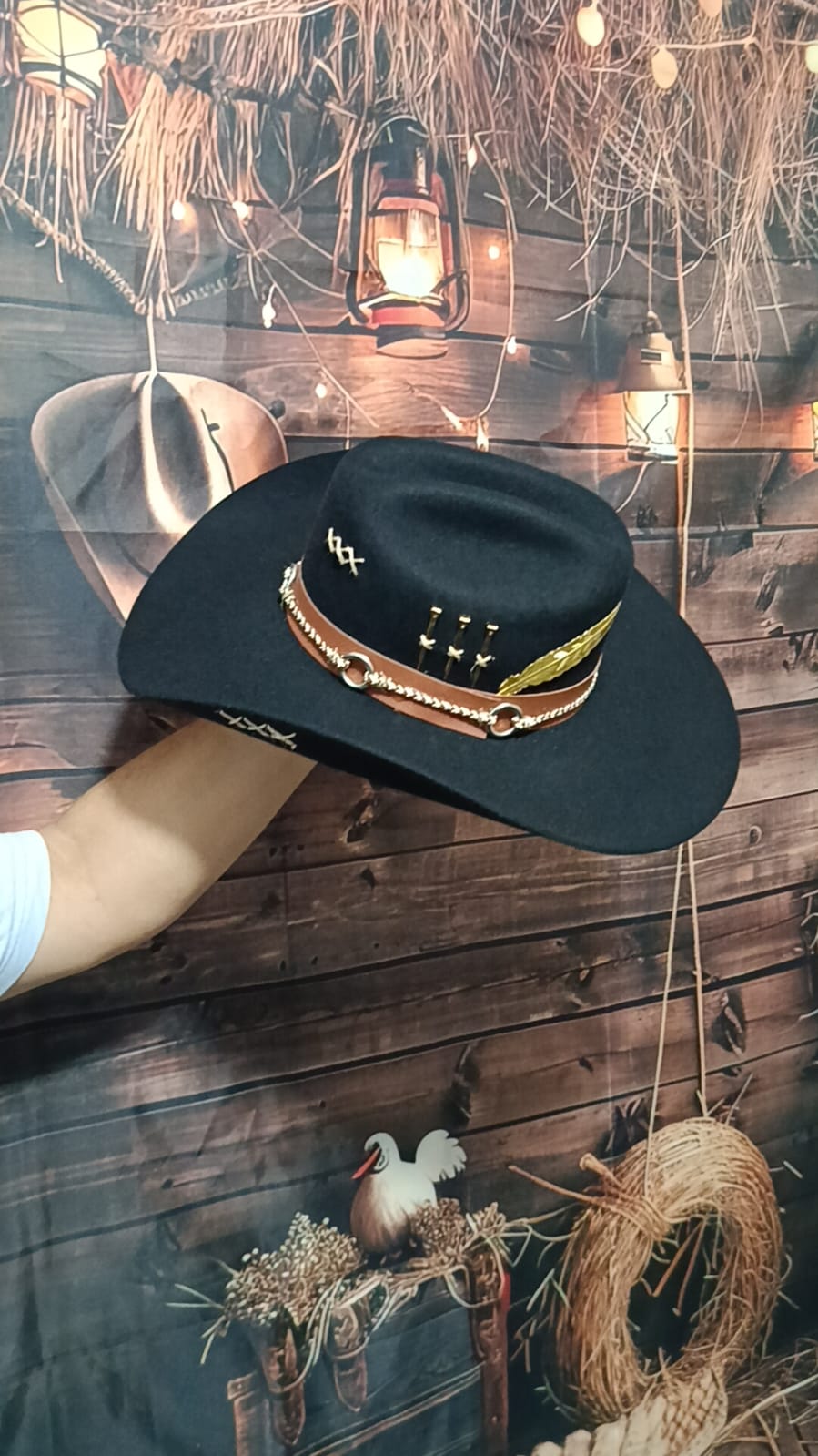 Chapeu 3 Cravos Dourado Americano Aba 11 Personalizado Preto 54