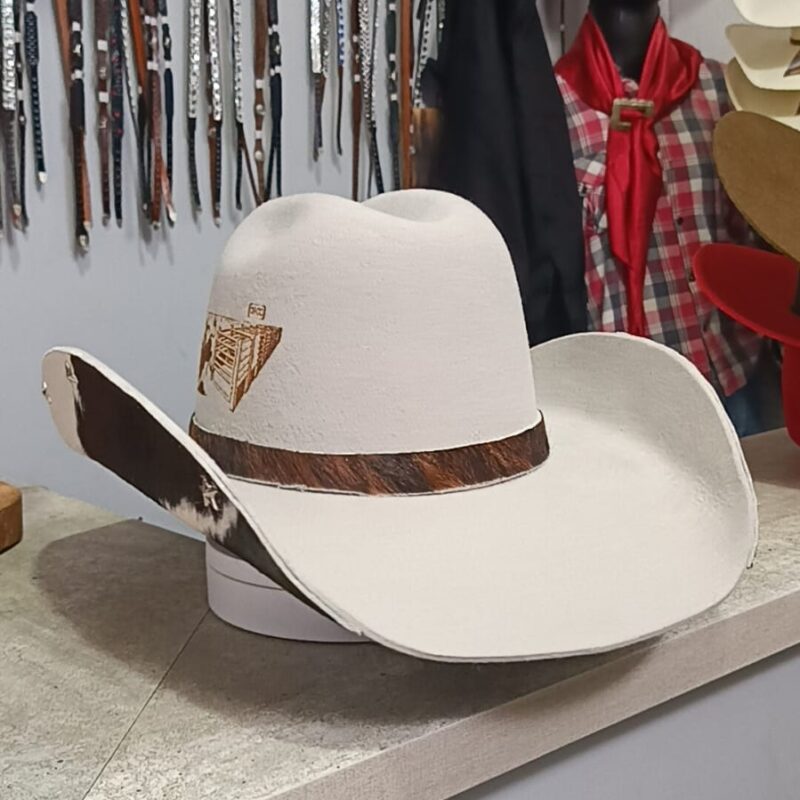 CHAPÉU BARRETOS 70 ANOS PERSONALIZADO - CHAPÉU CENTER TAM 61