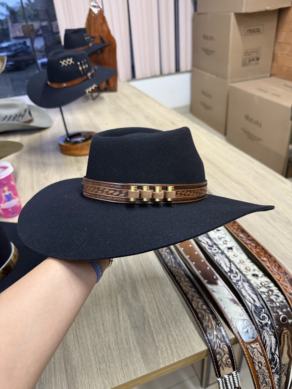 CHAPÉU PERSONALIZADO CASCA DE BALA PRETO ABA 10 TAM M