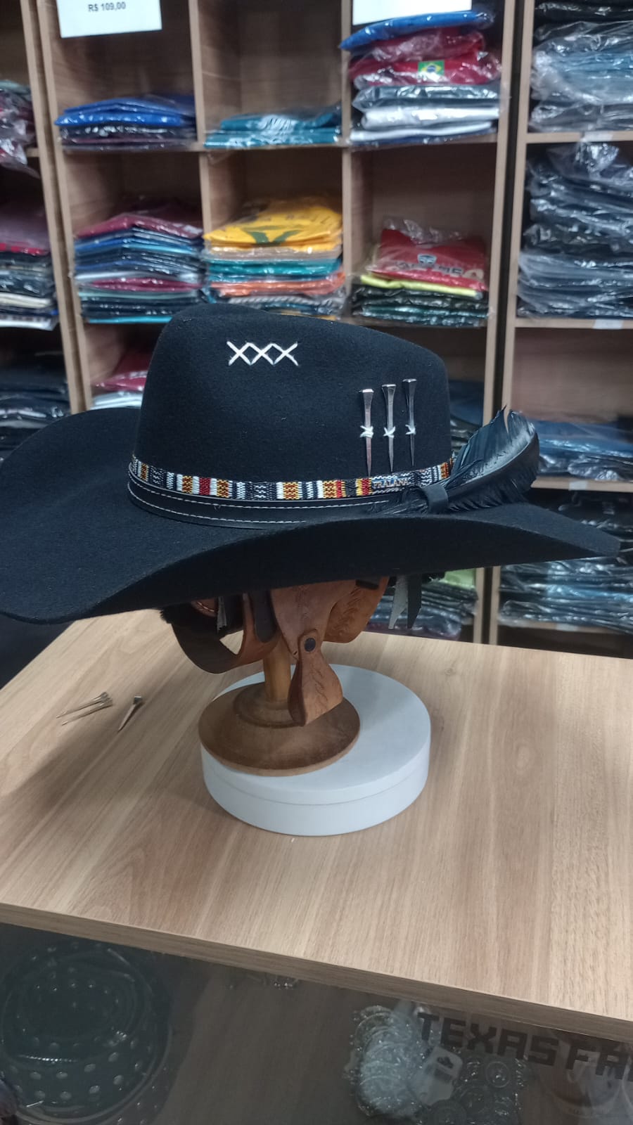 CHAPÉU PRALANA 5X CAMPO PRETO ABA 10 TRADIÇÃO 3 CRAVOS BANDINHA BARALHO PRETA C/ CASCA DE BALA